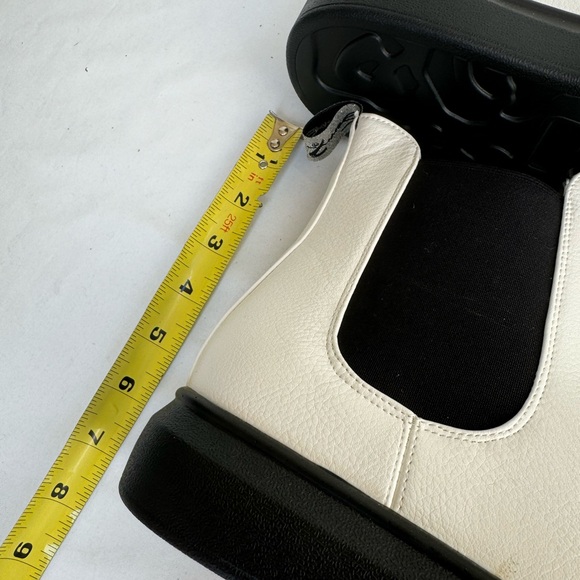 Seven 7 alexia pull on white pebbled vegan leather booties size 10 - Picture 5 of 9